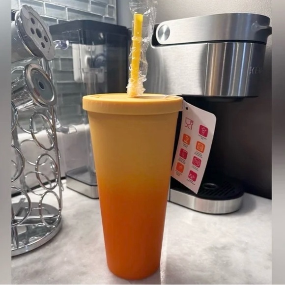 Dunkin Donuts Rainbow Collection - 24oz Acrylic Tumbler - Orange Ombre - NWT - Picture 2 of 4